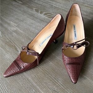Manolo Blahnik Mary Jane Textured Brown Kitten Heels - EU 39.5 (fits like 8.5)